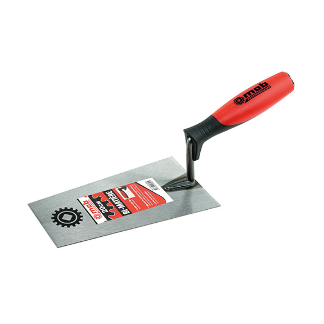 outils de chantier pour sceller les poteaux : truelle carée